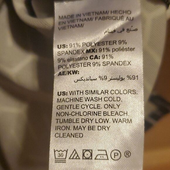 CHICO'S Geo Print Top - Size Small - Picture 6 of 6